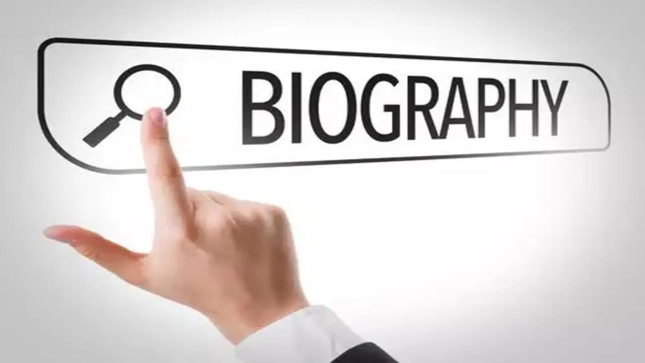 10 Short Professional Bio Examples | How Do You Write A Small Bio About Yourself